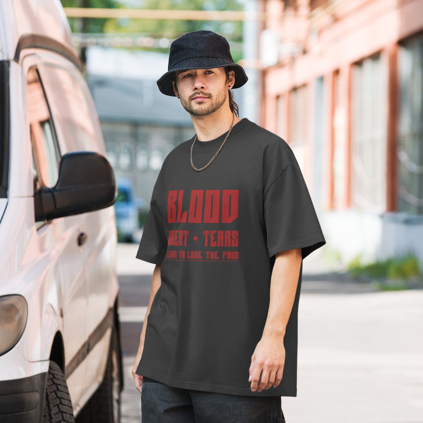 BST OVERSIZED PUMP COVER T-SHIRT